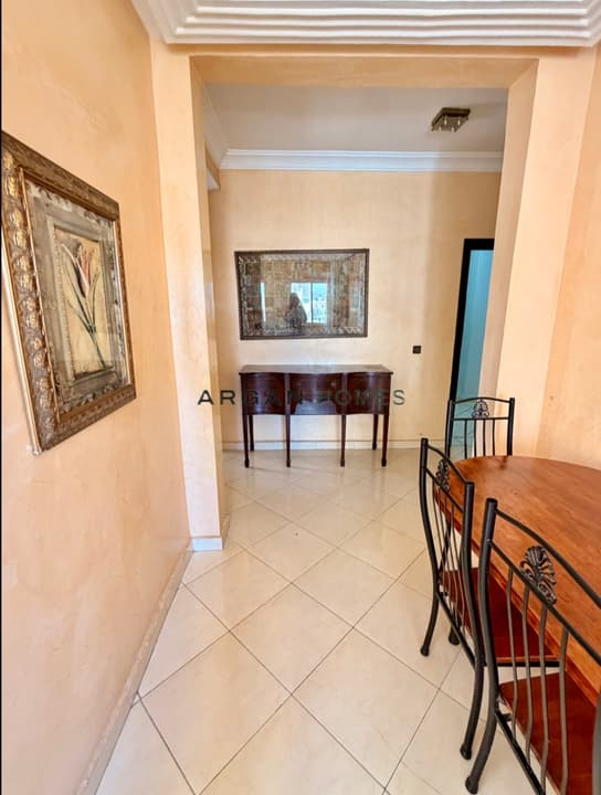 Piso de 2 Habitaciones con Vistas al Mar en Alquiler en Malabata, Tánger