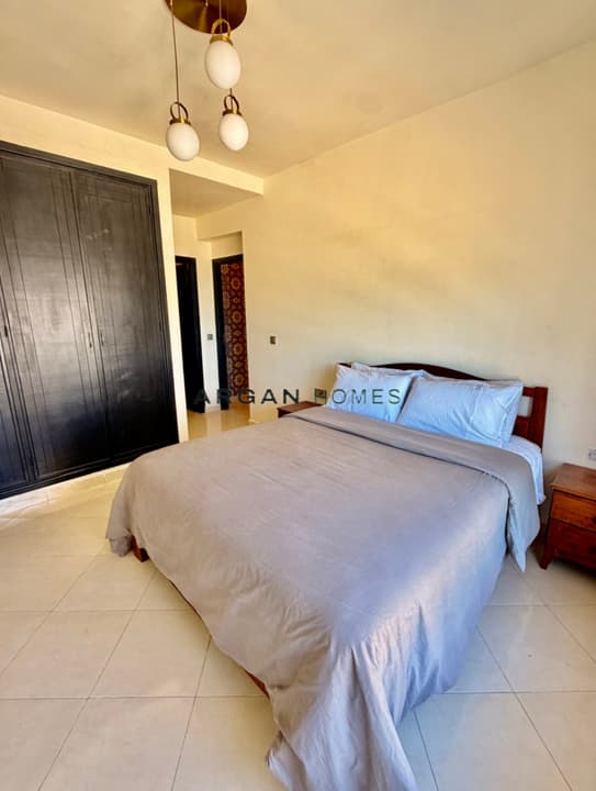 Piso de 2 Habitaciones con Vistas al Mar en Alquiler en Malabata, Tánger