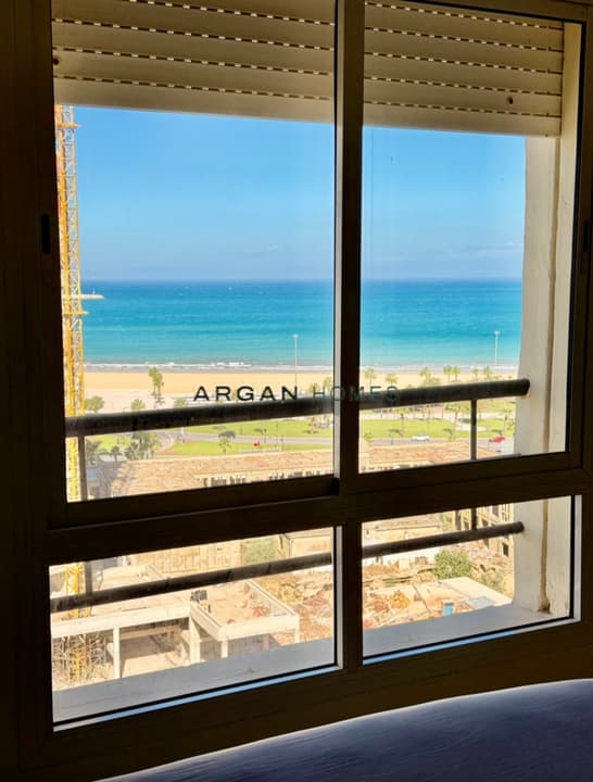 Piso de 2 Habitaciones con Vistas al Mar en Alquiler en Malabata, Tánger