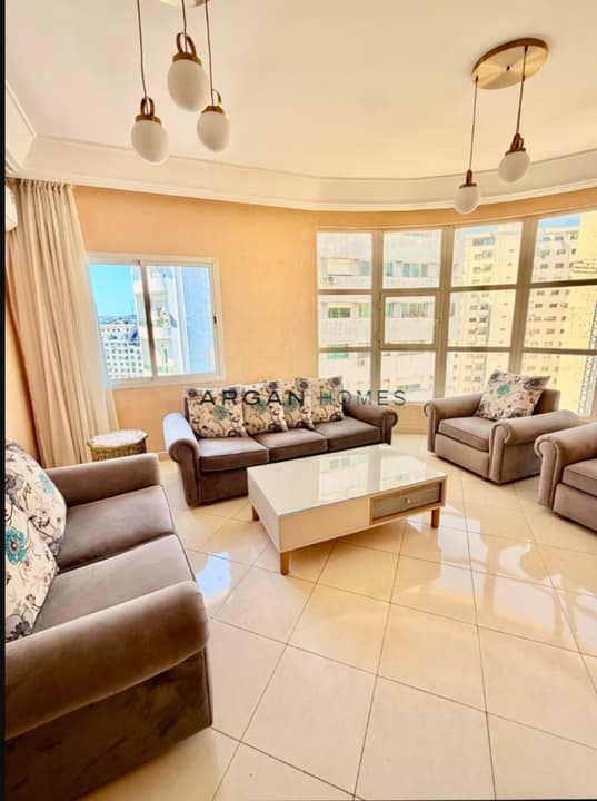 Piso de 2 Habitaciones con Vistas al Mar en Alquiler en Malabata, Tánger
