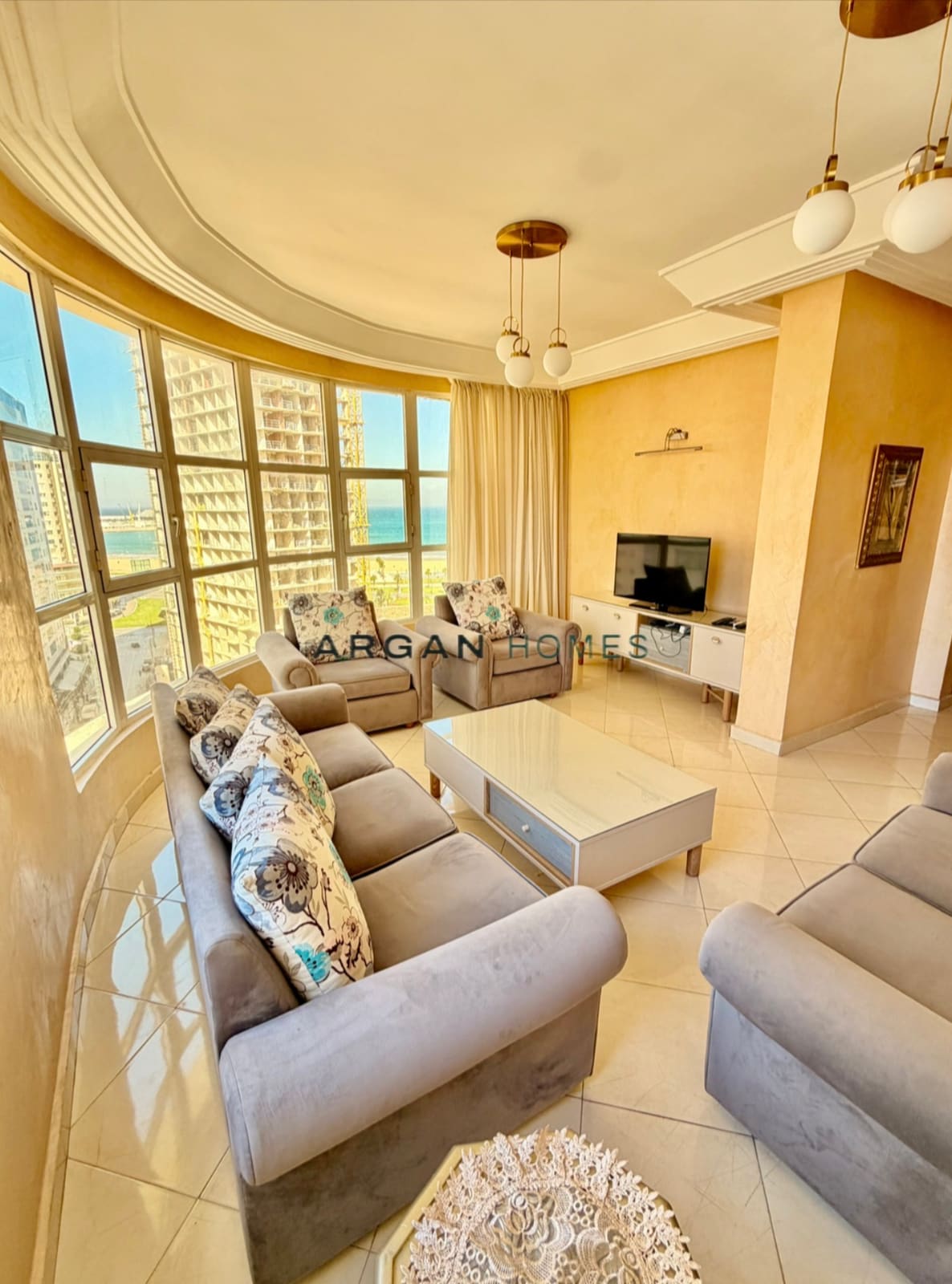 Piso de 2 Habitaciones con Vistas al Mar en Alquiler en Malabata, Tánger