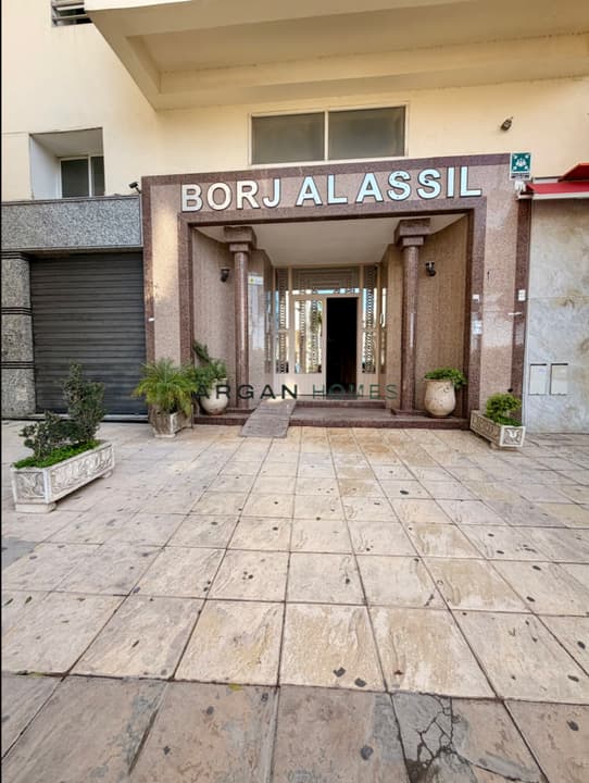 Piso de 2 Habitaciones con Vistas al Mar en Alquiler en Malabata, Tánger